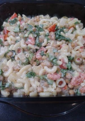 A picture of Arabian salad.