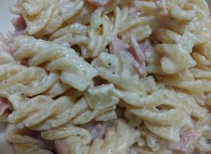 Una foto de Pasta fusilli a los 3 quesos