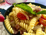 Fusilli con Cipolla di Breme e Tartare di Tonno ai pomodorini
