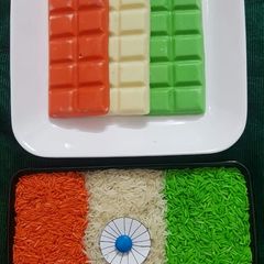 A picture of Tricolor Chocolate.