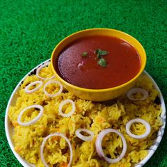 A picture of Veg turmeric pulao.