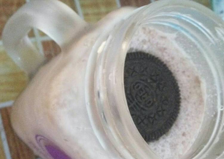 Recipe: Delicious Milkshake oreo ala mommy giel