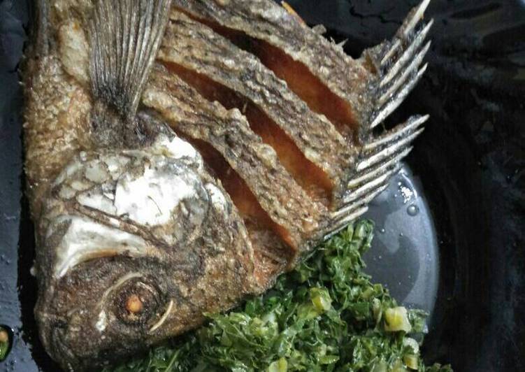 Fried fish with Kales