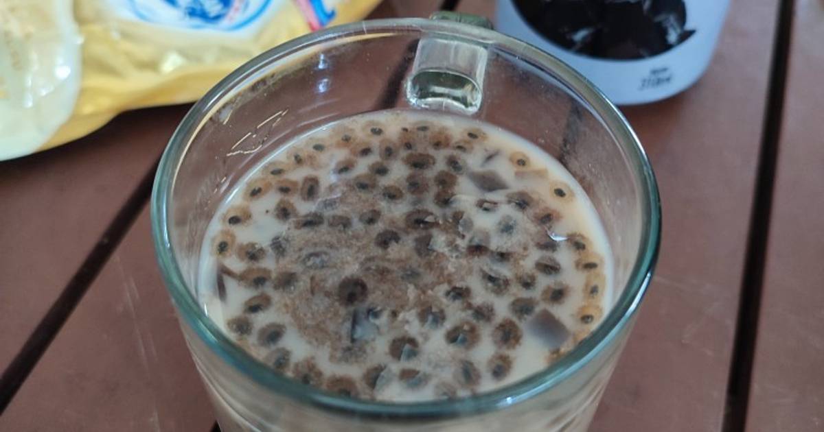 Resep Milk Grass Jelly Basil Seed oleh Widjie Astuti Cookpad