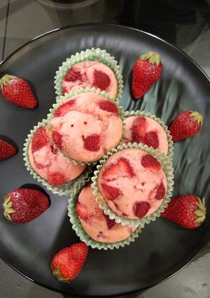 A picture of Strawberry banana muffins.