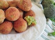 Una foto di polpette broccolo