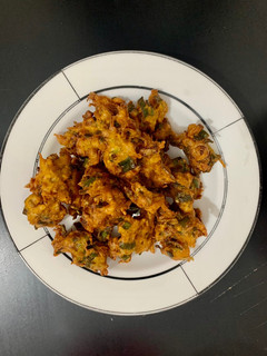 A picture of Jhat phat Spring Onion Pakoray.