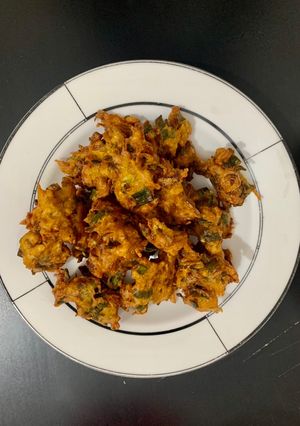 A picture of Jhat phat Spring Onion Pakoray.