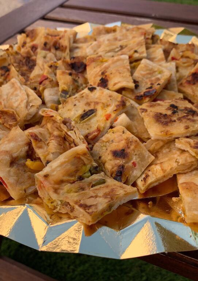 Una foto de “Rghayef” o “Msamen” rellenos