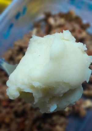 Una foto de 🥄 Puré de papas cremoso: más suave que un pase de Messi 😁