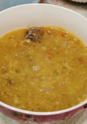 صورة لوصفة شوربة الكويكر باللحم 🥣