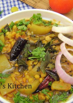 A picture of Kaddu Ka Dalcha (Bottle Gourd cooked with Bengal Gram - Hyderabadi Style).