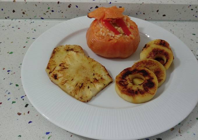 Foto principal de Tomates rellenos con manzana y piña caramelizadas