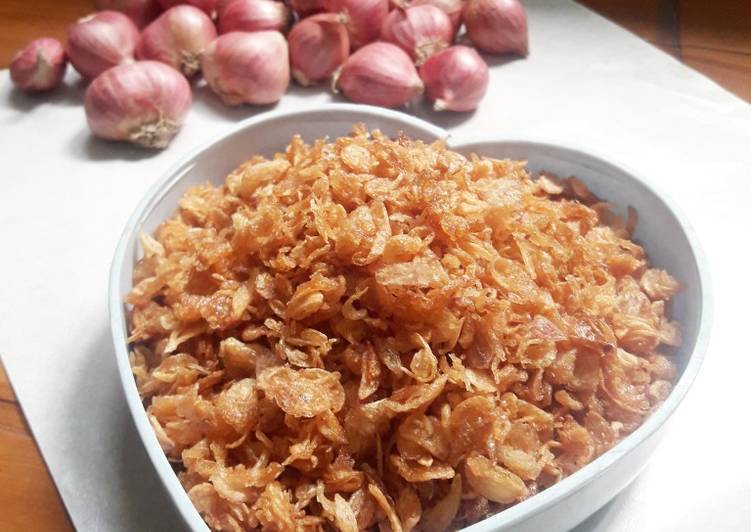 Cara Menyiapkan Bawang goreng tepung beras (renyah gurih + awet) Untuk Pemula!