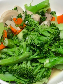 綠花椰菜炒杏鮑菇 的食譜成品照片