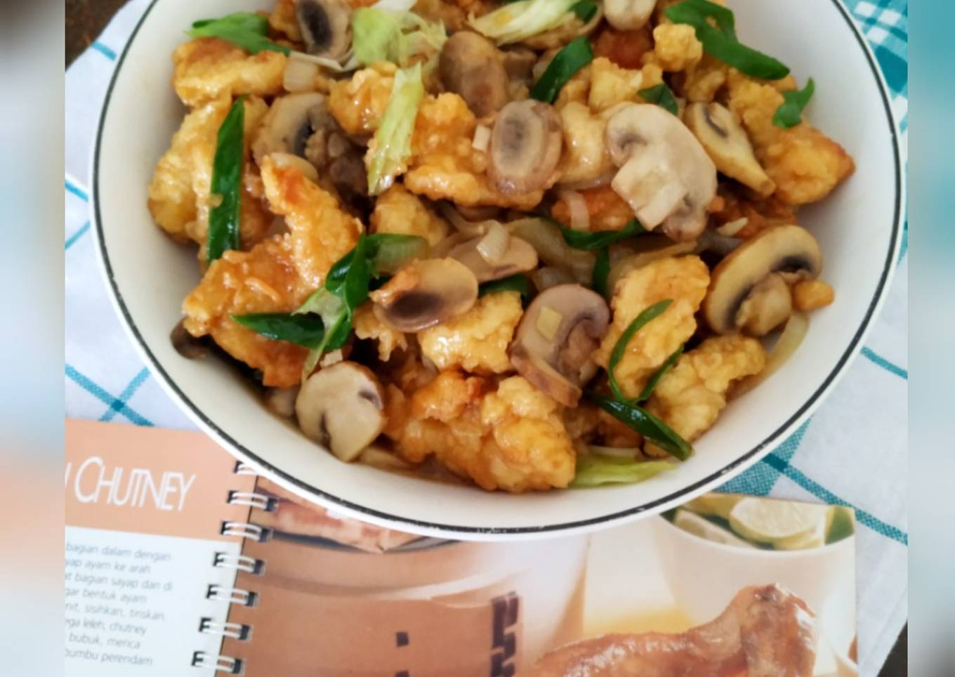 Ayam Cah Jamur
