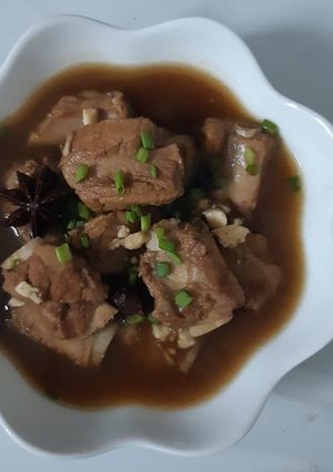 รูปของ "ซี่โครงหมูตุ๋น" Braised Pork Ribs 🐷🍖🥣