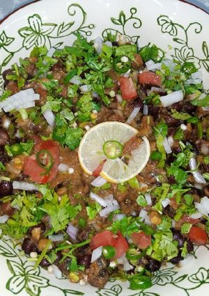 A picture of Bihari Ghugni.