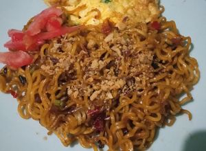 Foto resep Mie goreng telur dadar orak arik