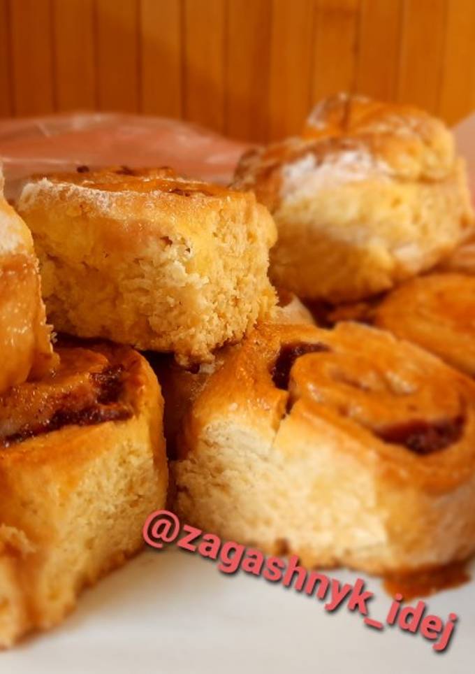 Булочки з кокосовою згущенкою і суницею