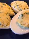 Huevos rellenos de pasta de ciboullete