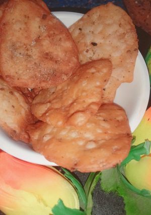 निमकी (nimki recipe in Hindi) रेसिपी मुख्य फोटो