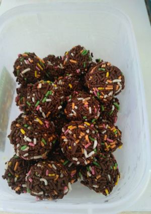 Foto resep Bola bola coklat meses