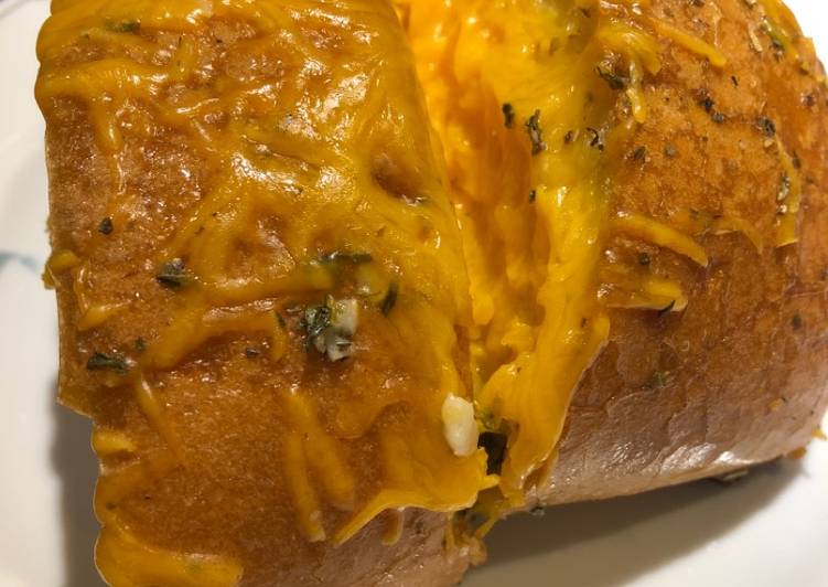 Simple Way to Make Super Quick Grilled Italian ~ Garlic ~ Cheese 🧀 Stuffed Bread 🥖