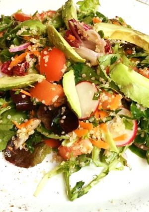A picture of Quinoa healthy salad.