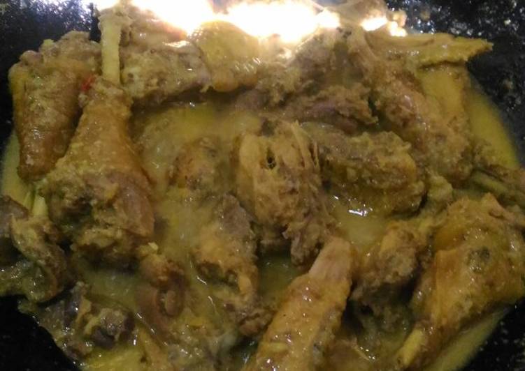 Resep Ayam ingkung/ayam lodho khas jawa timur Anti Gagal
