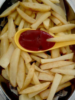 फ्रेंच फ्राइज (french fries recipe in hindi) रेसिपी मुख्य फोटो
