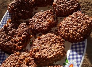 Una foto de Galletas de avena con cacao 🍪🍫❤