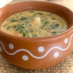 A picture of Fresh fenugreek leaves almond soup.