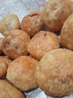खस्ता कचौड़ी (khasta kachori recipe in Hindi) रेसिपी मुख्य फोटो