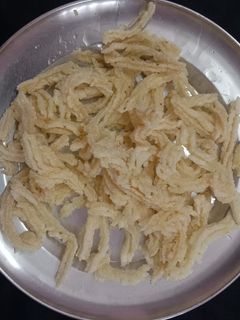 அரிசி வடகம்(arisi vadagam recipe in tamil) செய்முறை முக்கிய புகைப்படம்
