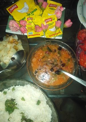 A picture of Hyderabadi khatti Daal.