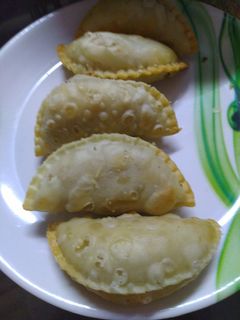 Mawa gujiya रेसिपी मुख्य फोटो