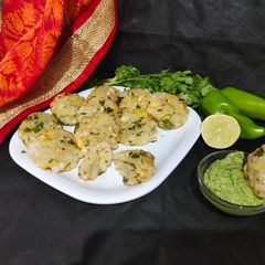 A picture of Sabudana vada.