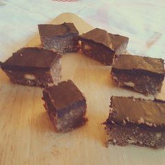 A picture of No Bake Winter Slices.