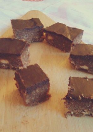 A picture of No Bake Winter Slices.