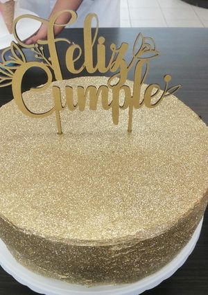 Una foto de Glitter cake