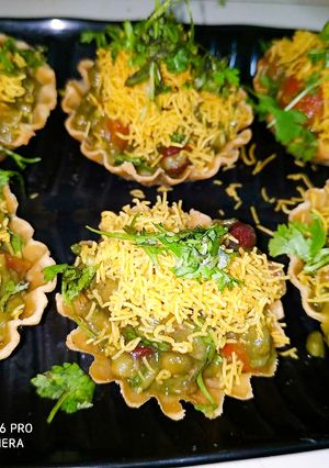A picture of Katori chaat.