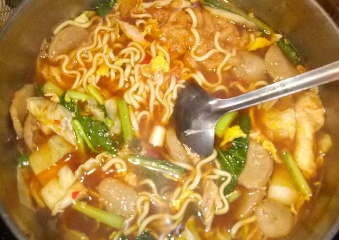 Bagaimana Membuat Seblak mie endullss (tanpa kerupuk) yang Bikin Ngiler