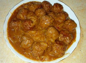صورة لوصفة كرات اللحمة بالصوص البني 🍛😋