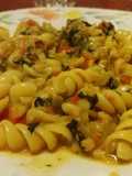 One-pot-pasta con vegetales y proteína de soja