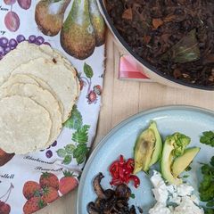 A picture of Black bean veggie tacos.