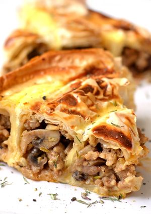 Gombás-húsos burek recept fotója
