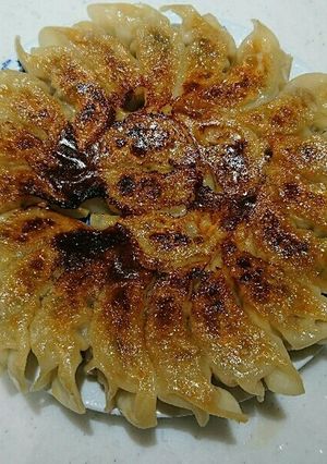 A picture of How to Make Crispy Pan-Fried Gyoza at Home.