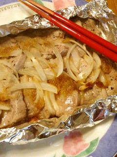 A picture of Easy Pork Tenderloin Foil Bake.