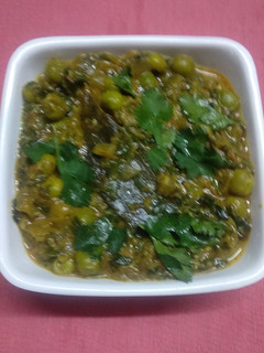 મેથી મટર મલાઈ (Methi Matar Malai Recipe In Gujarati) રેસીપી મુખ્ય ફોટો